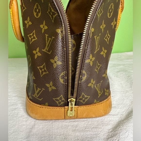 4 𝑳𝒐𝒖𝒊𝒔 𝑽𝒖𝒊𝒕𝒕𝒐𝒏 𝑨𝑳𝑴𝑨 𝑷𝑴 (Date Code VI0963) - Picture 11 of 14